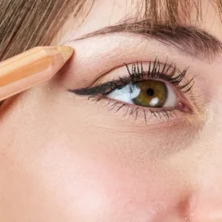 Illuminante viso e occhi oro champagne