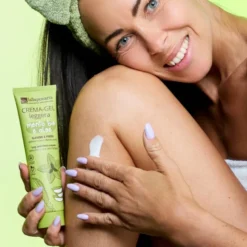 Kit corpo fresco - Bagnodoccia + Scrub corpo + Crema Leggera