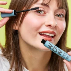 Mascara nero volume e lunghezza