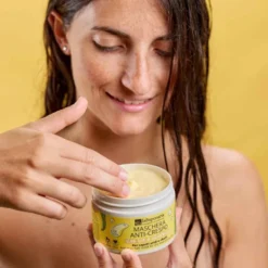 Maschera capelli anti-crespo